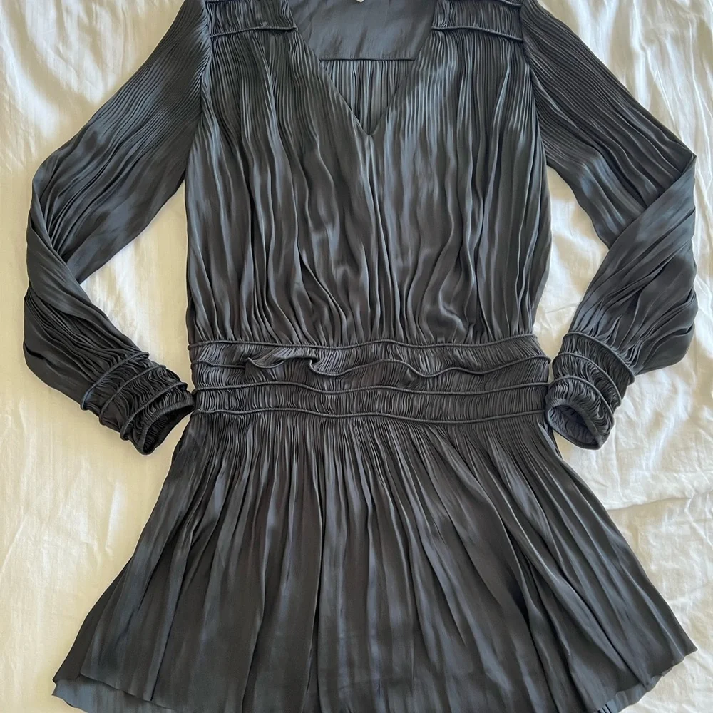 FRAME Women’s Pleated Pleat V Neck Long Sleeve Dress Smocked Black Size XS New - Picture 6 of 16